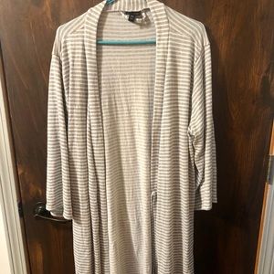 tahari light bathrobe